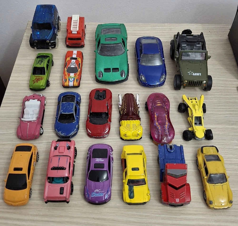 set 20 masinute din metal 