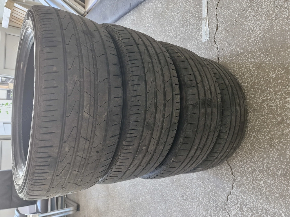 Vând 4 cauciucuri vară HANKOOK  225/45/17