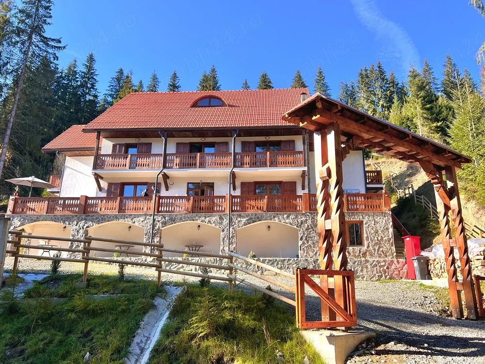 Cabana pensiune lac Belis Caesars house 