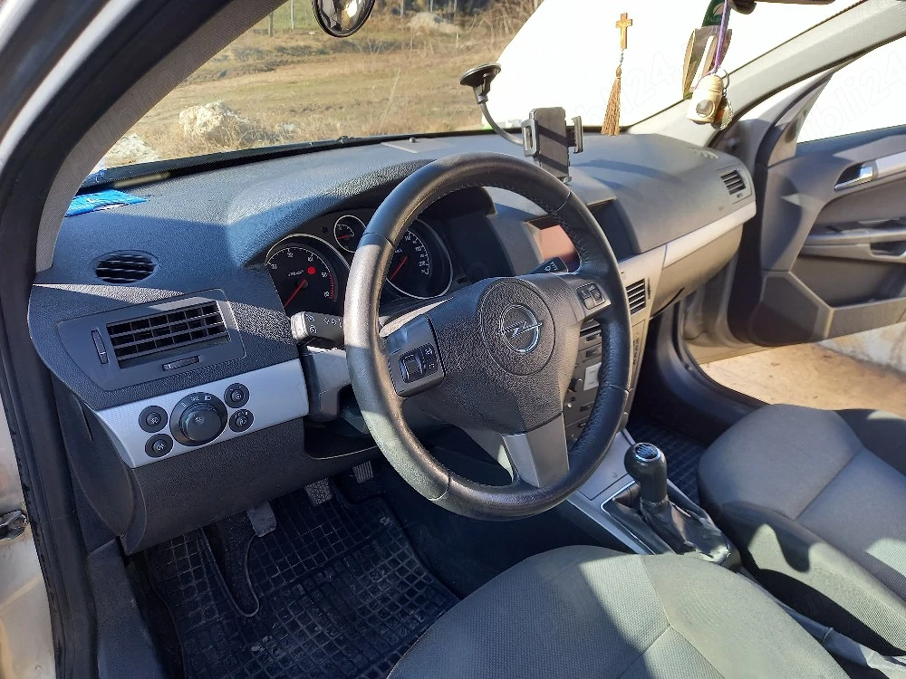 Opel astra h 