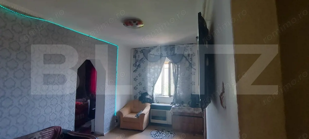 Apartament semidecomandat, 32 mp, zona Closca