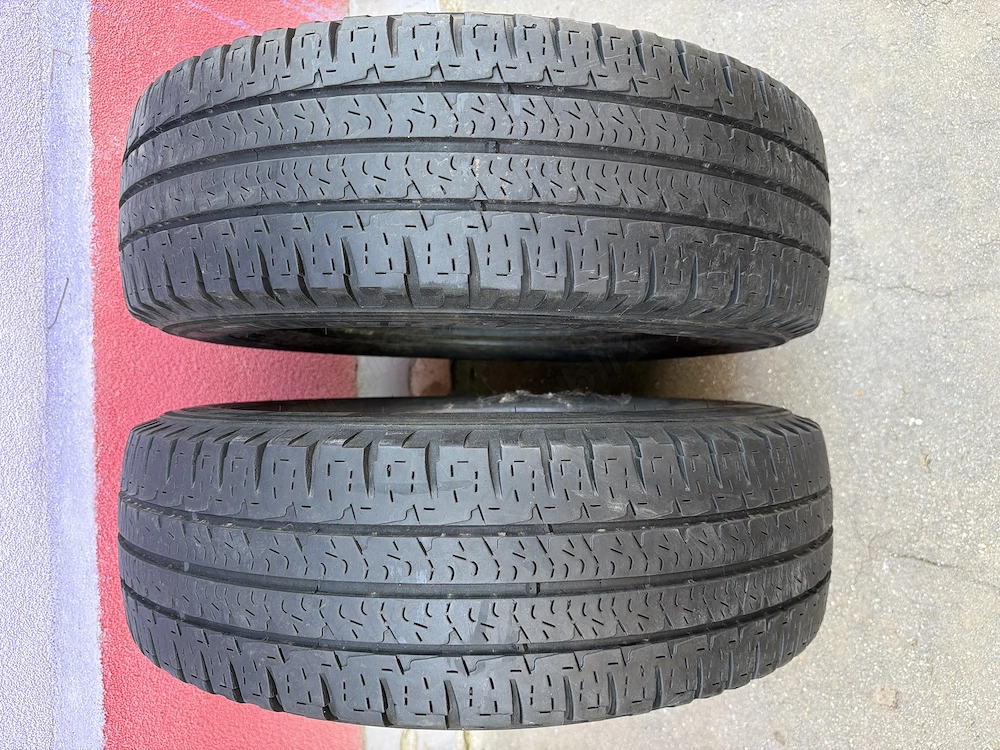 Michelin Agilis 215/70 R15 CP