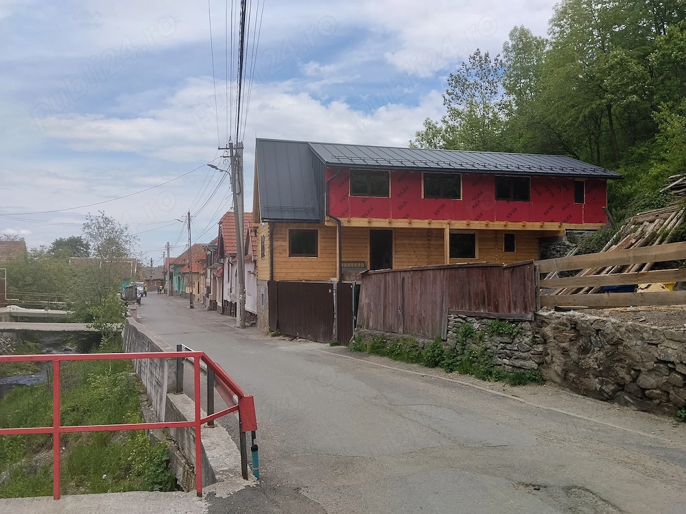 Casa de vânzare în Rășinari 