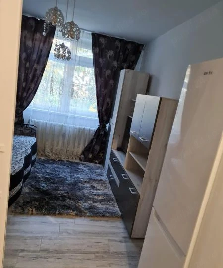 Garsoniera de vanzare zona CET, MOBILATA UTILATA, etaj 2