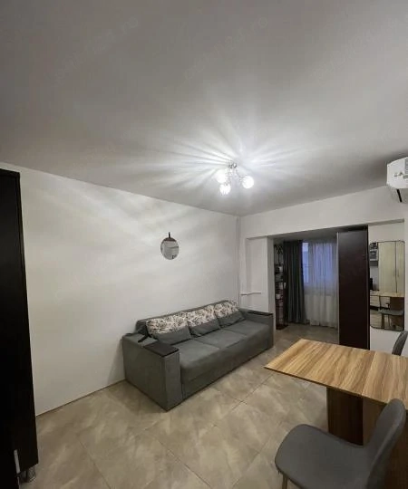 Garsoniera de vanzare zona CET, MOBILATA UTILATA, etaj 3