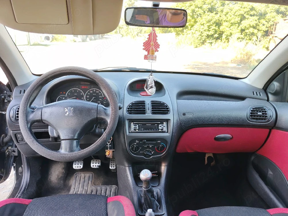 De vanzare peugeot 206