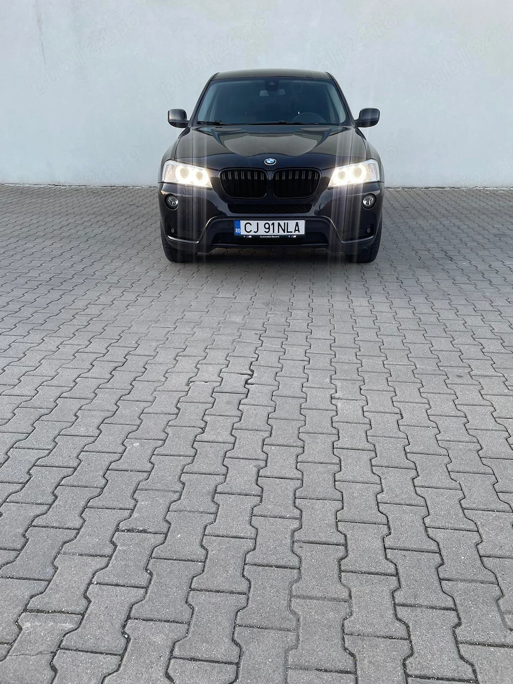 Vând BMW X3 X Drive 20 D 184 CP automat 8 HP