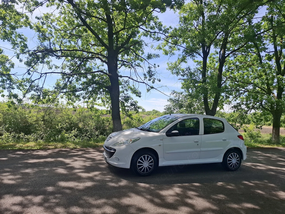 Peugeot 206+ an 2009 înmatriculat Ro 