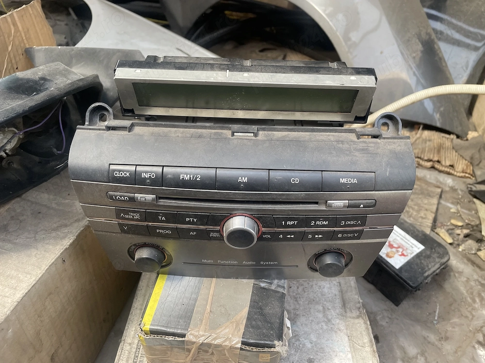 Amplificare subwoofer radio cd Mazda 3
