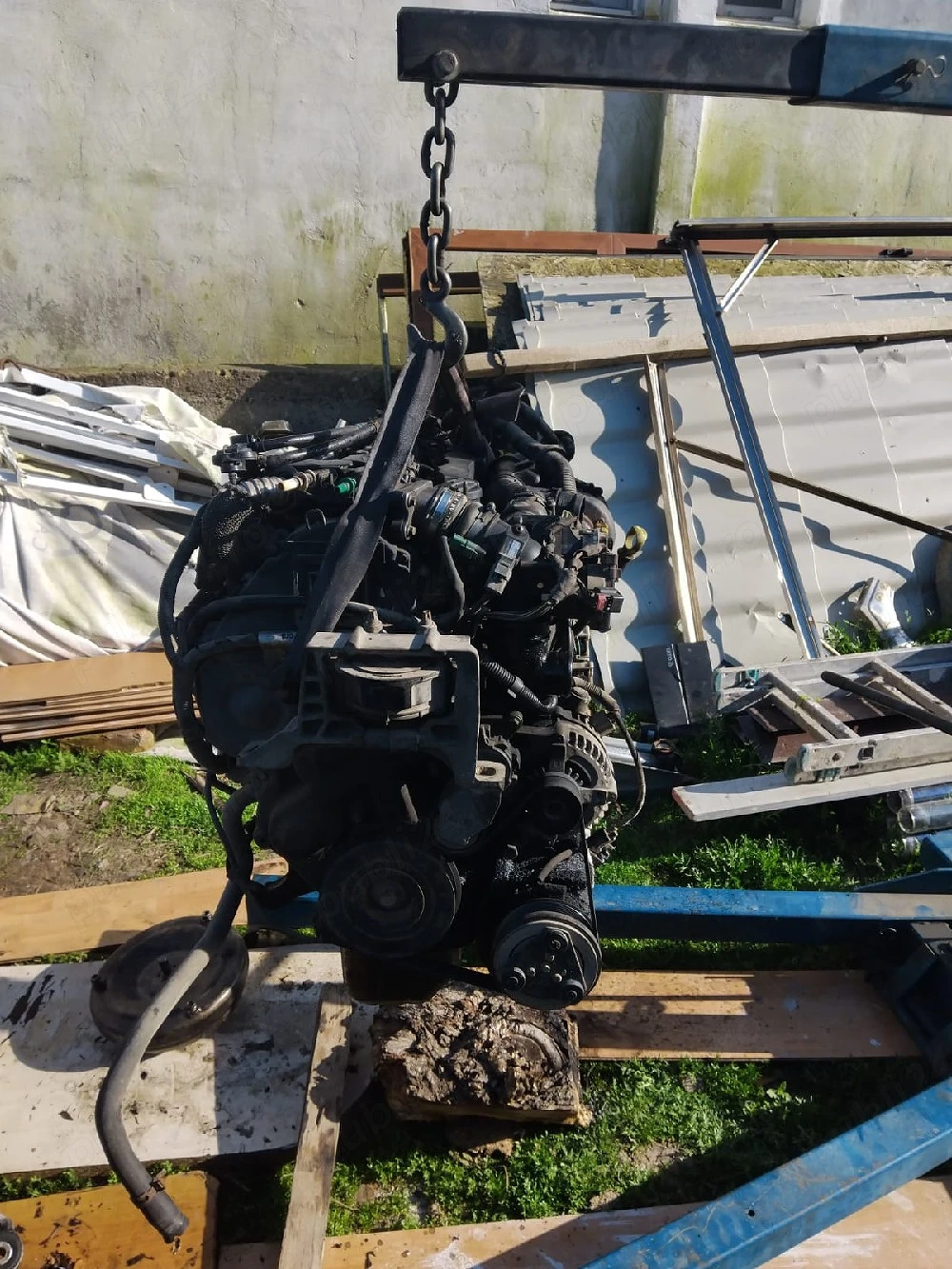 Vând motor mașină
