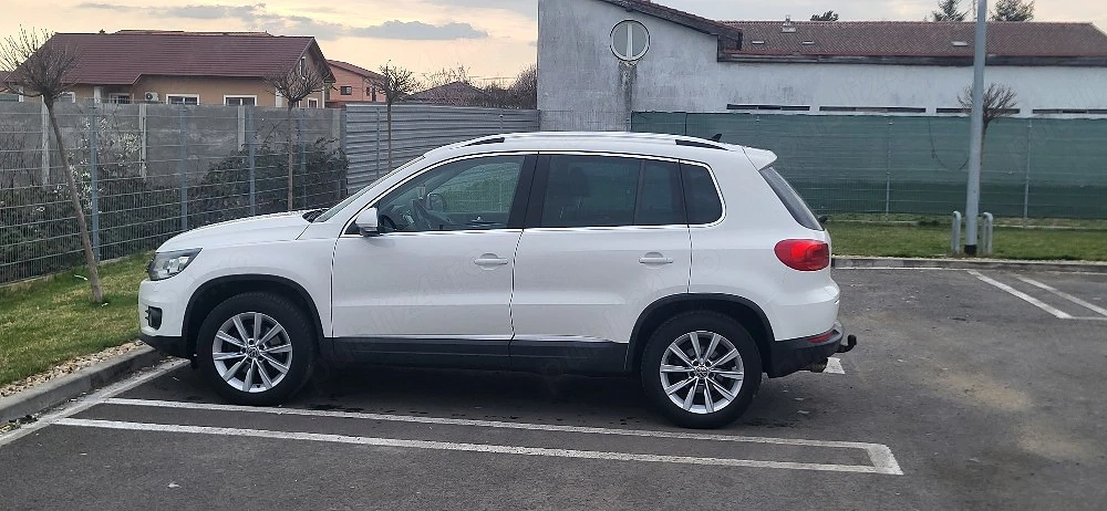 Volkswagen Tiguan Facelift 4x4 Motor  2l TDI,140 Cp  DSG   Full LED, Alcantara, Cameră marșarier Vân