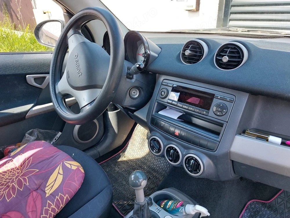 Se vinde smart fourfour 2006