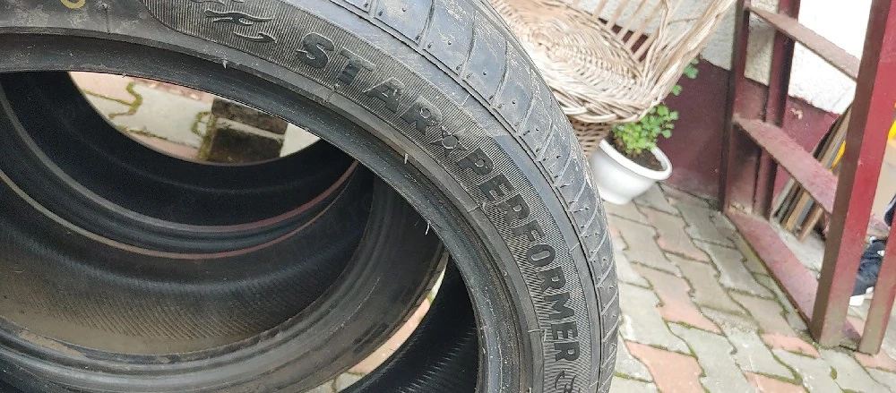 Anvelope vara 225 45 17XL ZR