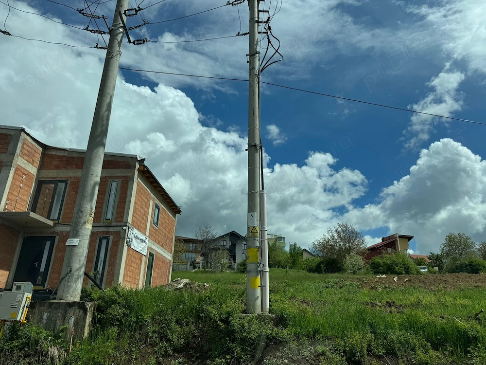Teren intravilan 398 mp