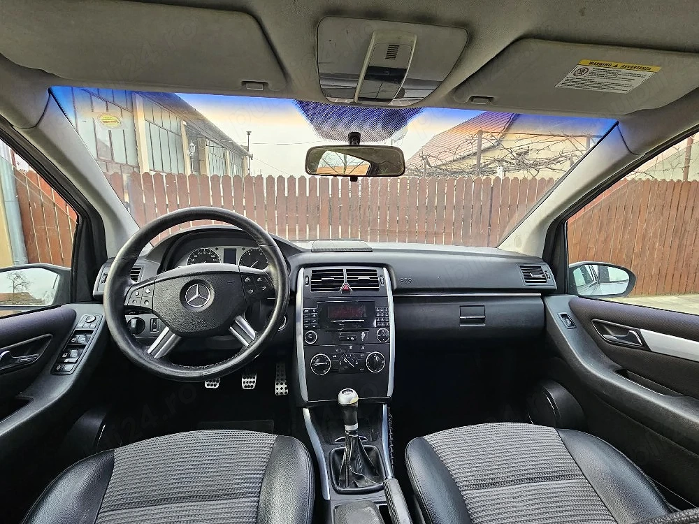 Vând schimb Mercedes B-Classe 