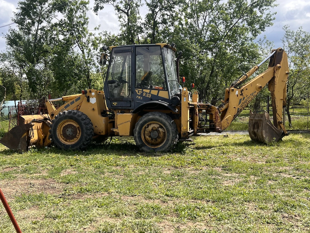 Buldoexcavator VENIERI 9.23