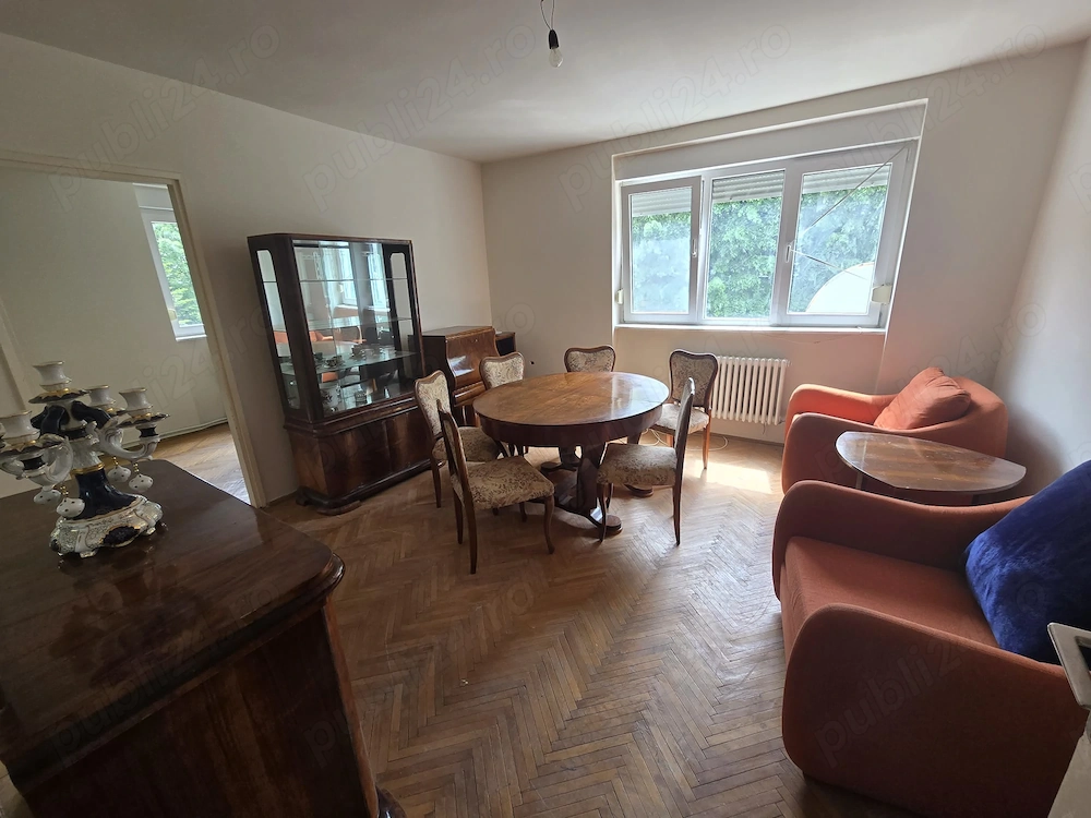 Reșița, apartament 4 camere,  90 mp, etaj 1, zona Moroasa