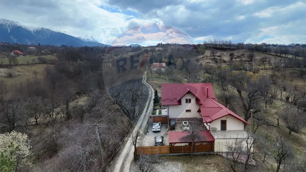 Casă de vânzare Bran Sohodol teren  intravilan 4.831 mp două locuințe