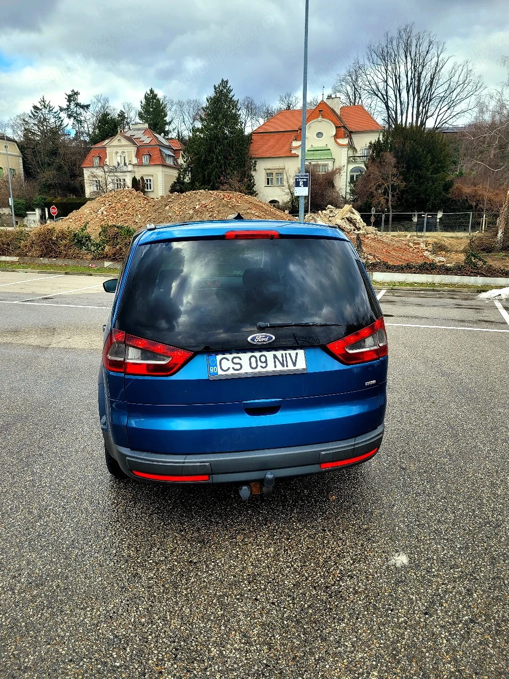 De vânzare Ford Galaxy model Ghia 