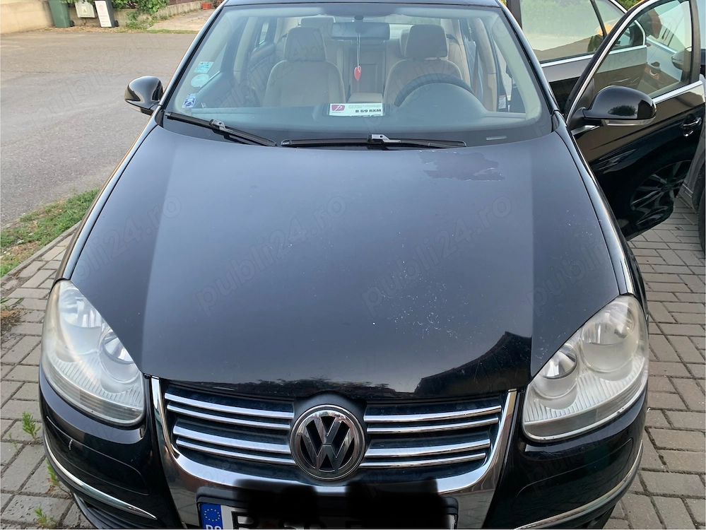 Vând Volkswagen Jetta