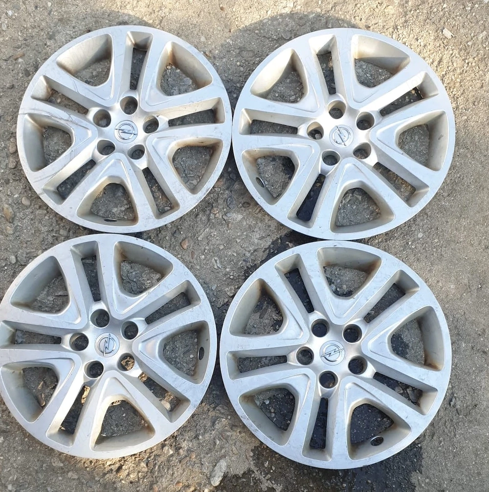 set 4 capace R 16 , originale OPEL