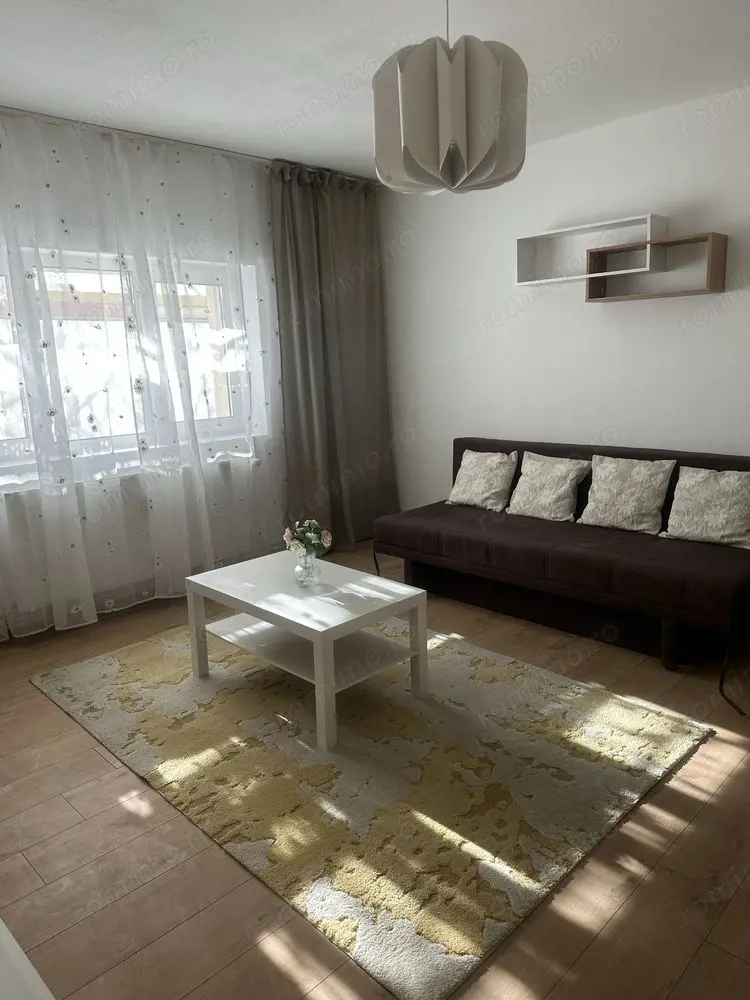 Inchiriere Apartament 3 camere, renovat recent, 80 mp, lângă metrou Timpuri Noi