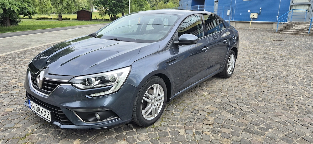 Renault Mégane IV berlina, culoare gri, 1.2 TCe 130 CP 2017   82.361 km