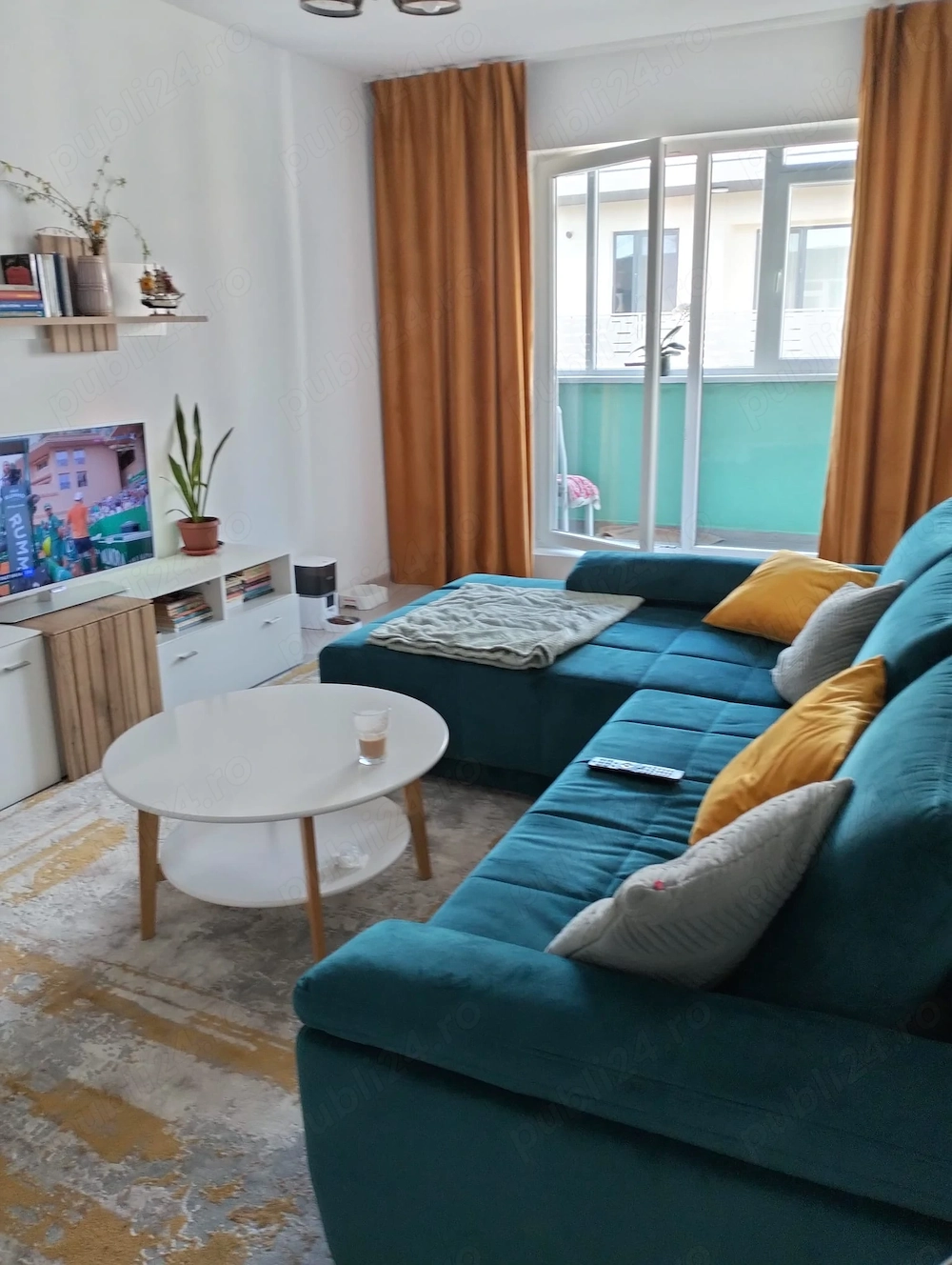 Vând apartament 2 camere Titan