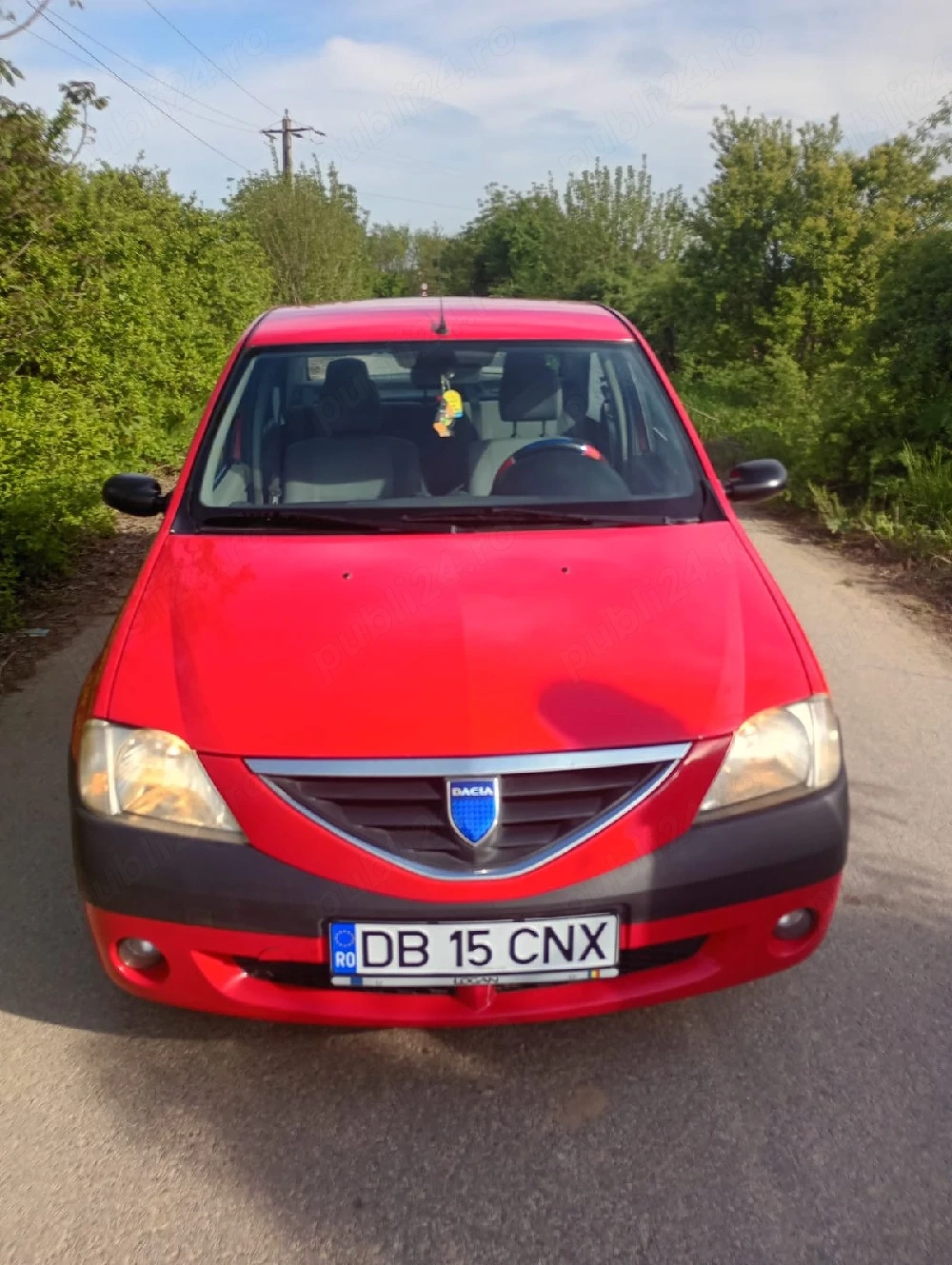 se vinde dacia logan