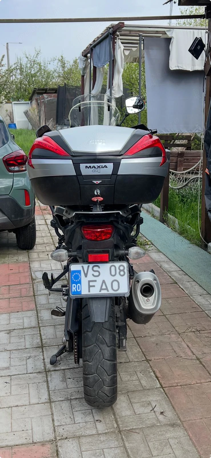 Suzuki V Strom DL1  km
