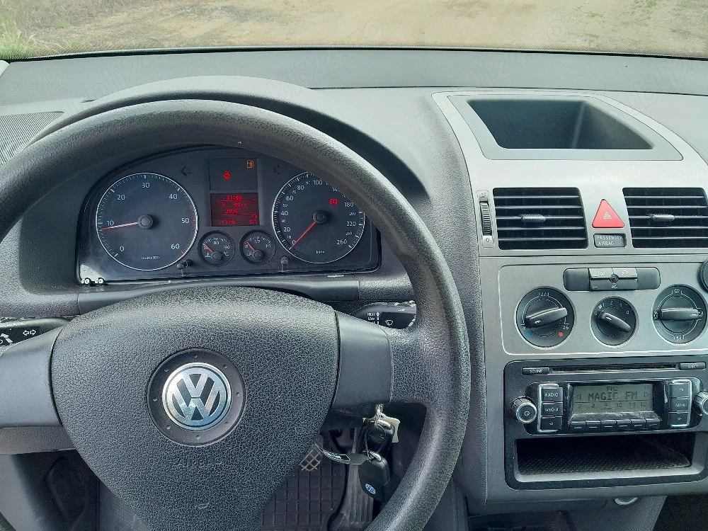 2009 Volkswagen Touran 1.9 tdi 105 cai 6 viteze 231000 km climatic (AC functional!)