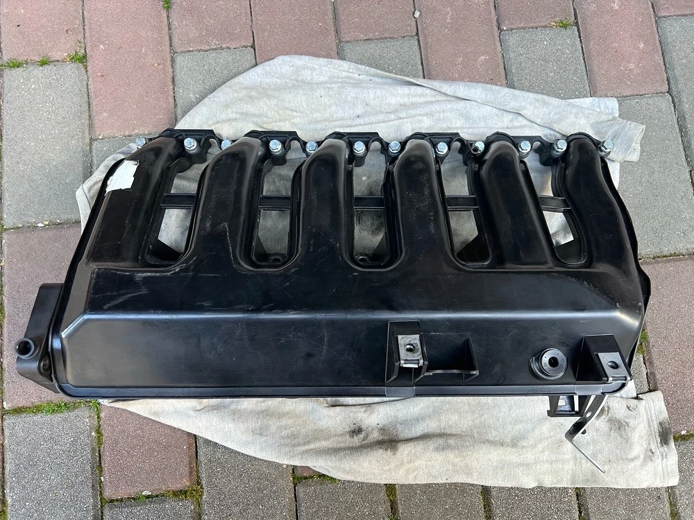 Galerie de admisie BMW E61 M57