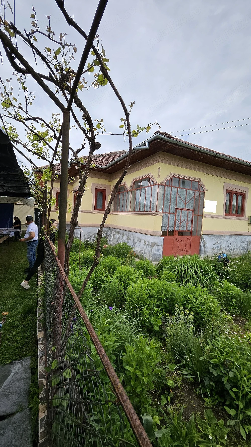    Casă de vânzare + teren generos în Pocruia, Tismana   Gorj*   