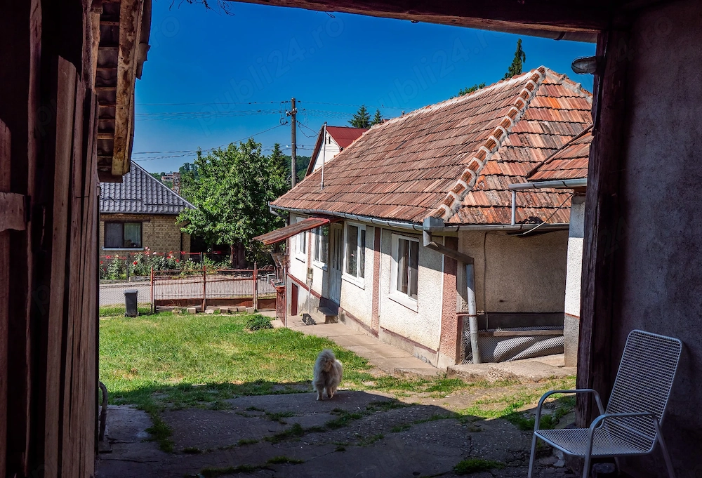 Îmi vând casa