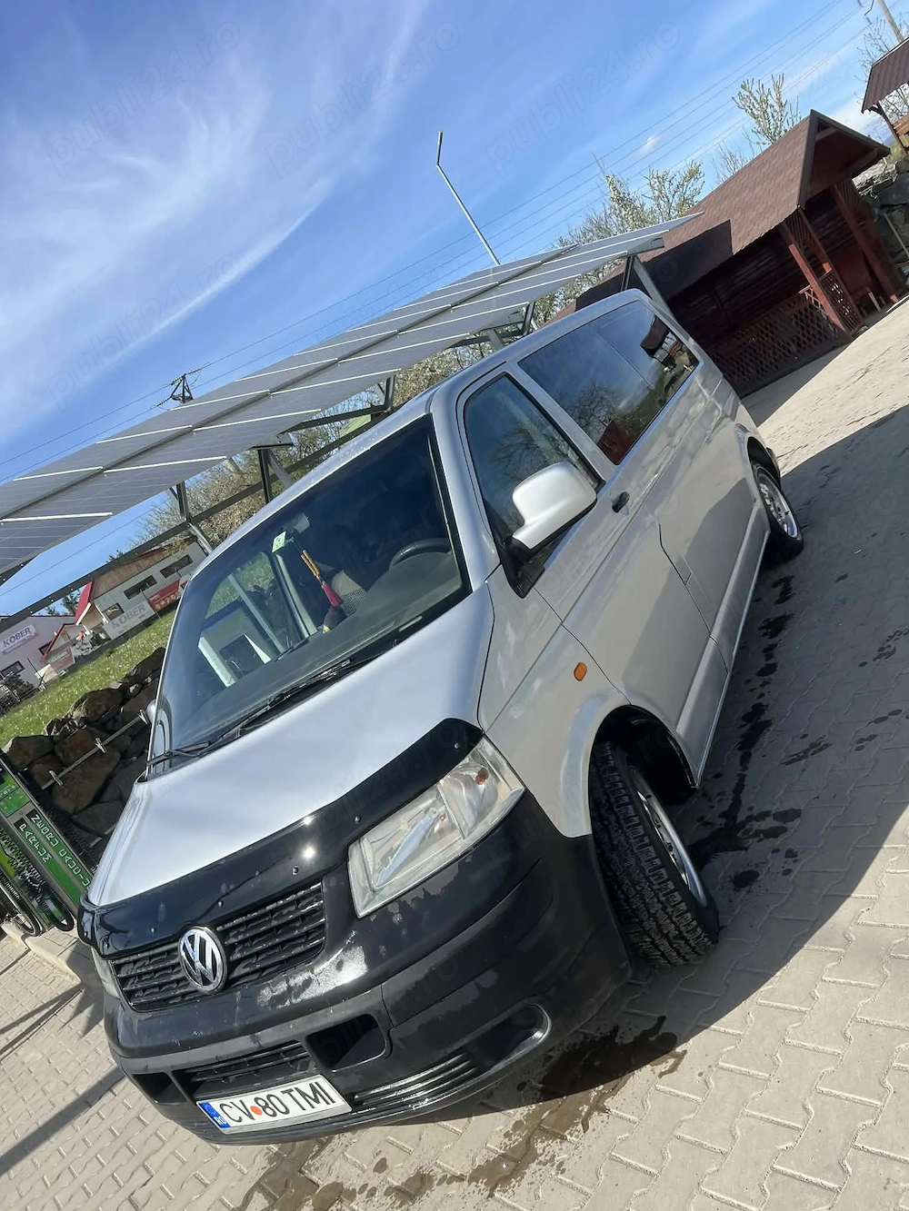 Vând Volkswagen transporter T5 