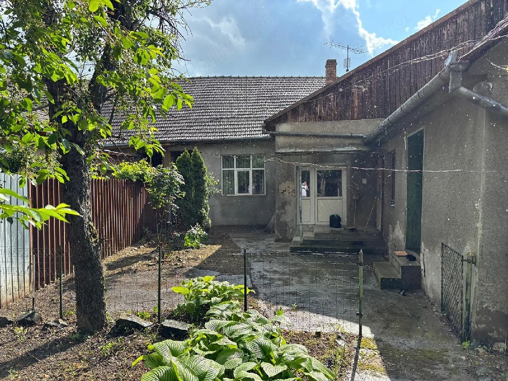 Proprietar, vand casa individuală oras Ciacova