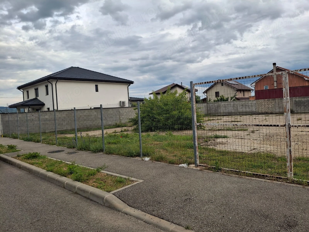 Vand teren intravilan ,cartier Apolodor,zona Cora -Dedeman