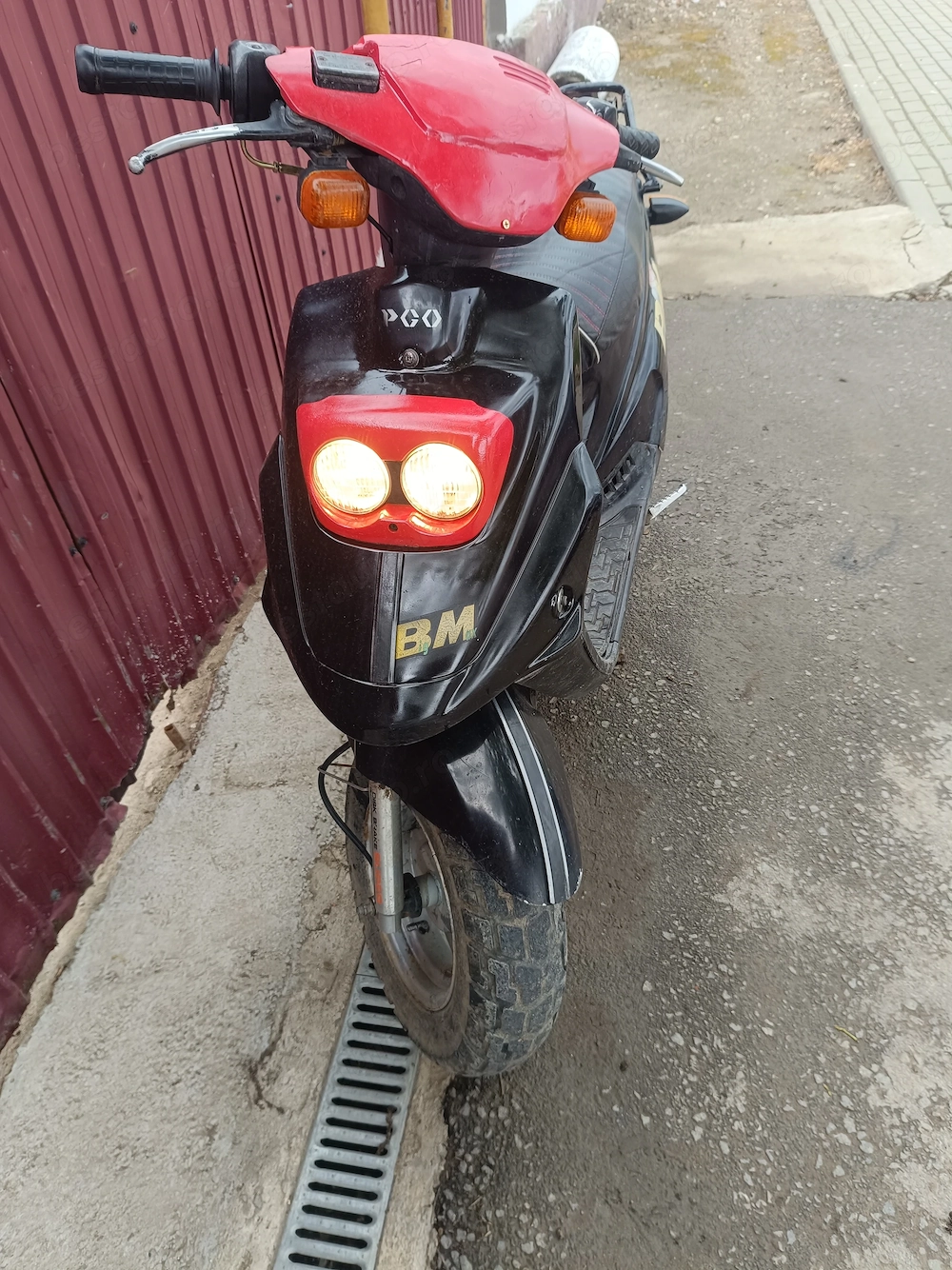 vând scuter  pgo 49cc 2t 
