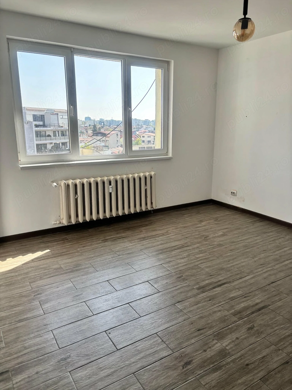Calea Grivitei--Metrou Grivita,apartament 3 camere  nemobilat semimob A