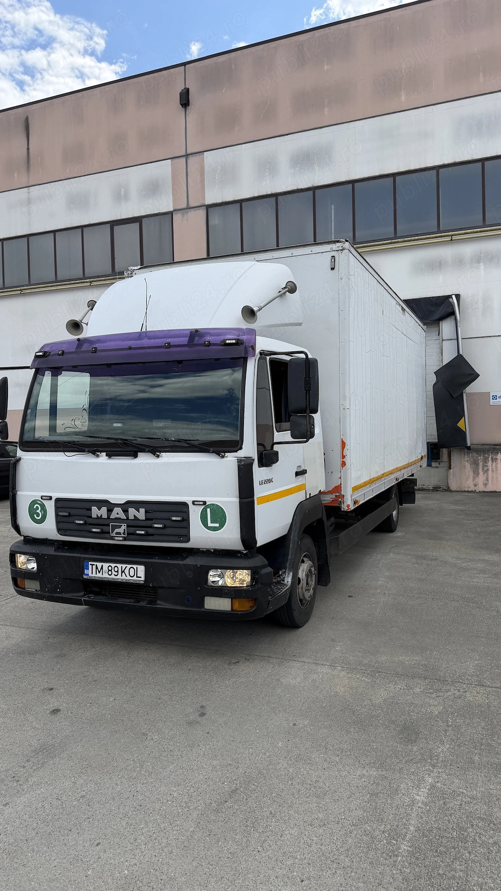 Vand camioneta MAN LE 220