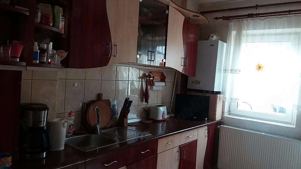 Mobilier complet bucătărie făcut la comanda 