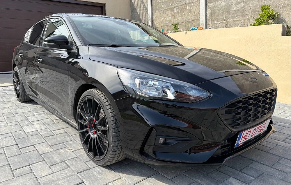 Ford Focus ST Line inmatriculat