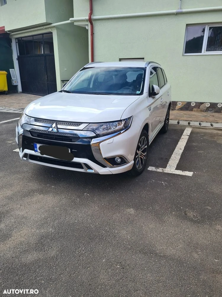 Mitsubishi Outlander Hybrid 2020