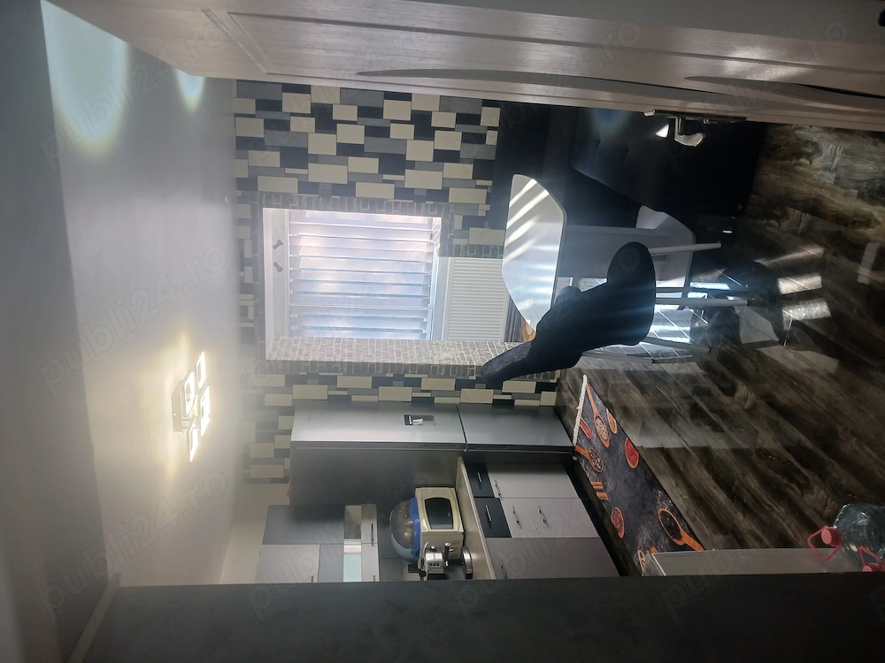 Vând apartament vis a vis de judecătorie, bloc tip vila et1