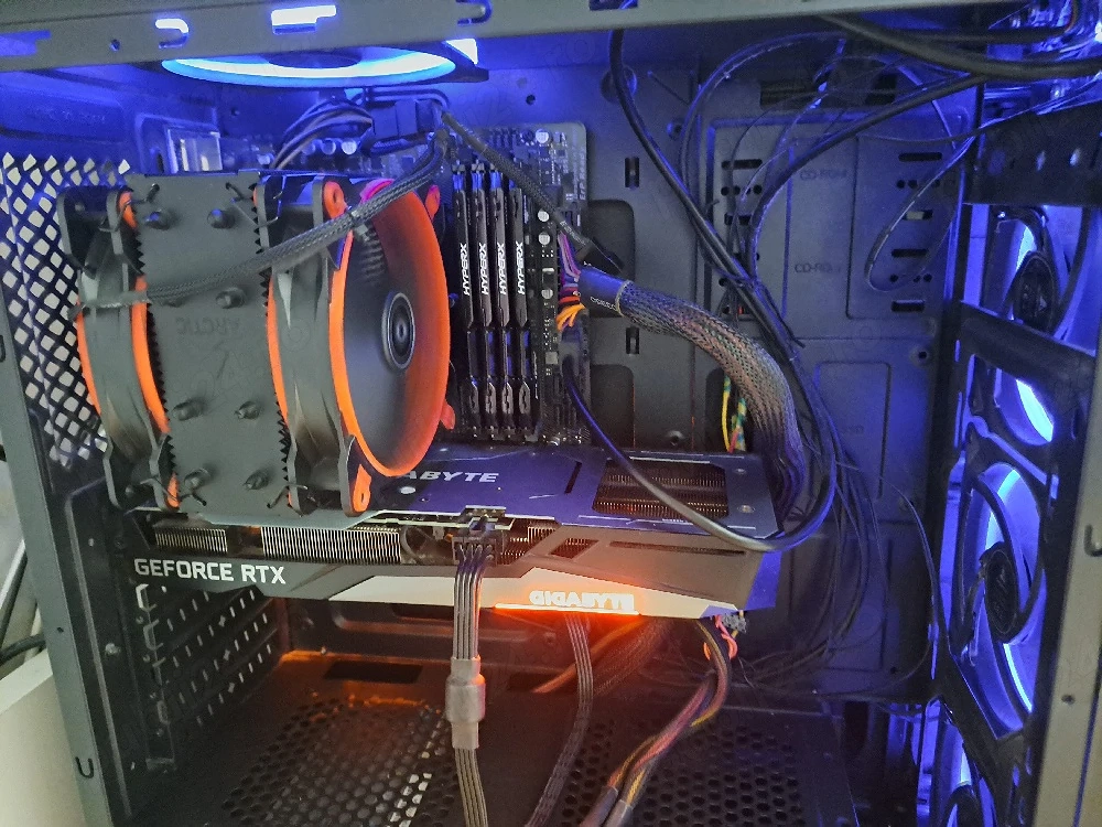 Vand PC de gaming, urgent!