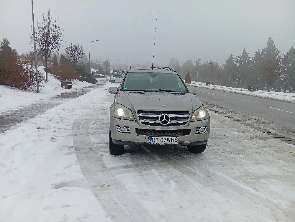 Vând ori schimb Mercedes GL