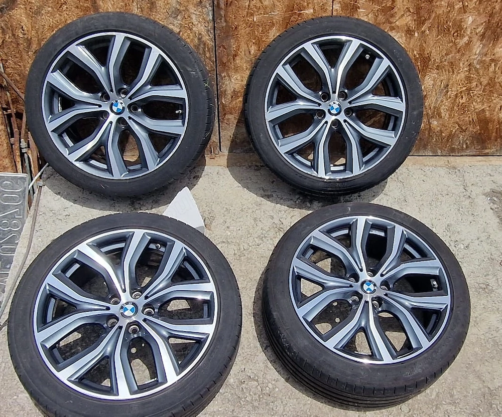 Jante aliaj BMW originale E8JX19 H2 ET47 cu anvelope vara Dunlop 225/45 R19 BMW X1 F48 / X2 F39