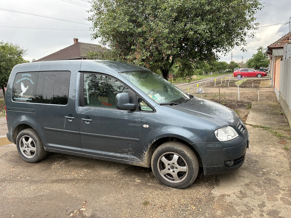 Vând VW caddy life 2008