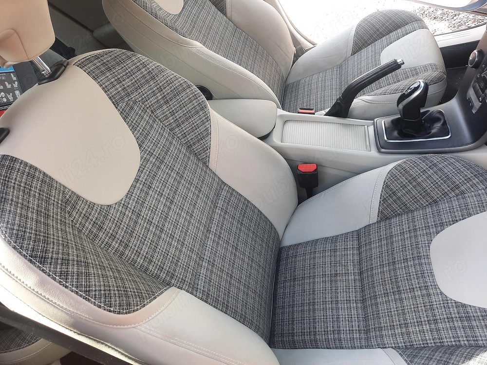 Vând Volvo V40 impecabilă 