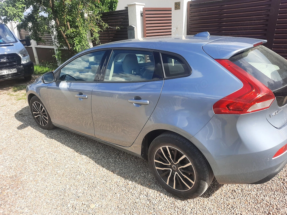 Volvo V40 .consum 5.3 afara 7 oras